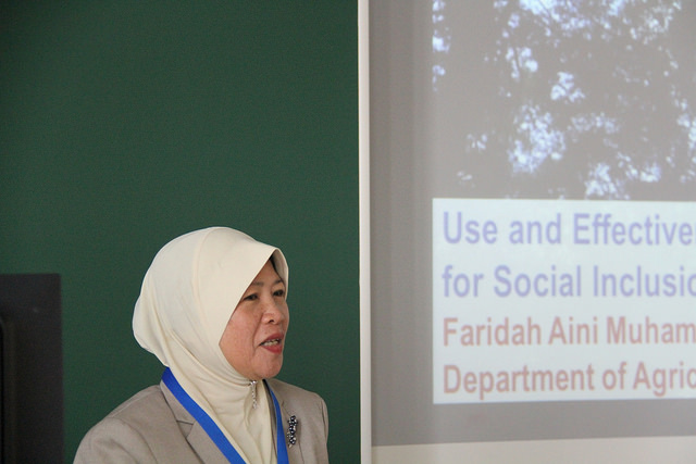 Faridah Aini Muhammad presents at the 2015 European Seminar on Extension and Education. Credit: Bioversity International/E. Hermanowicz