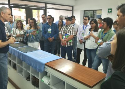 Visita a la Plataforma de Transformación Genética