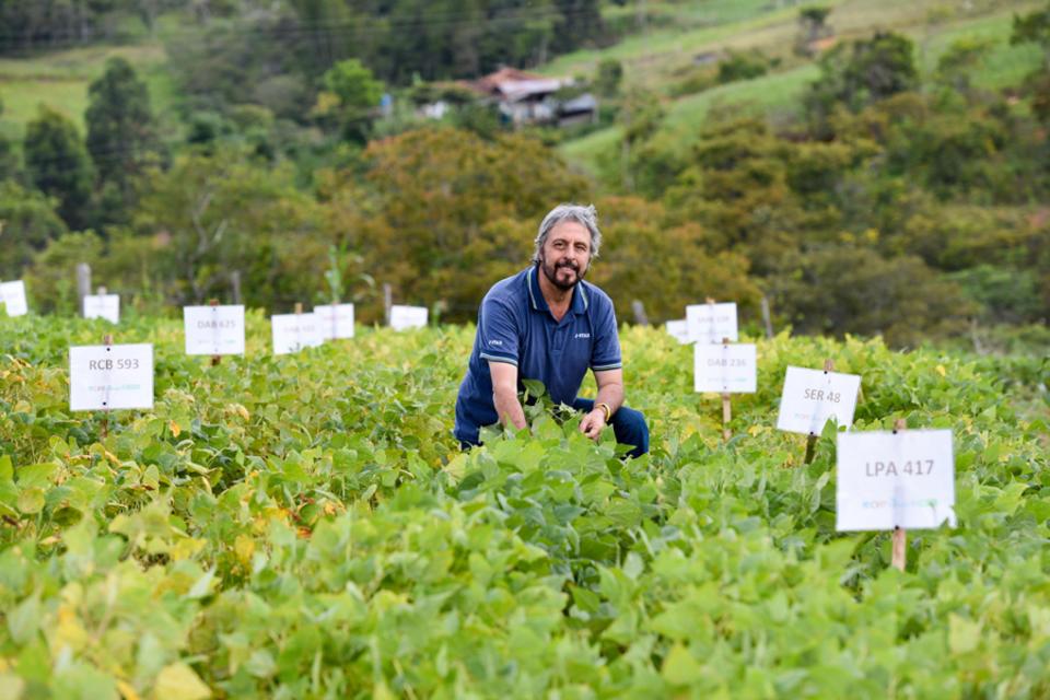 Carlos Jara, un chileno con pasaporte y nacionalidad CIAT