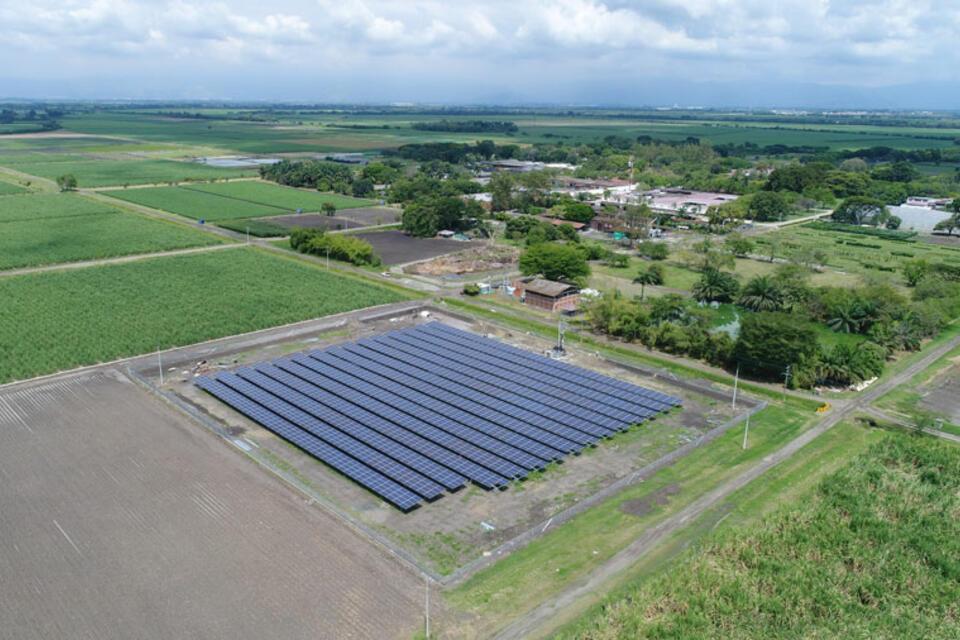 El CIAT cuenta con un piso solar para autogeneración de energía