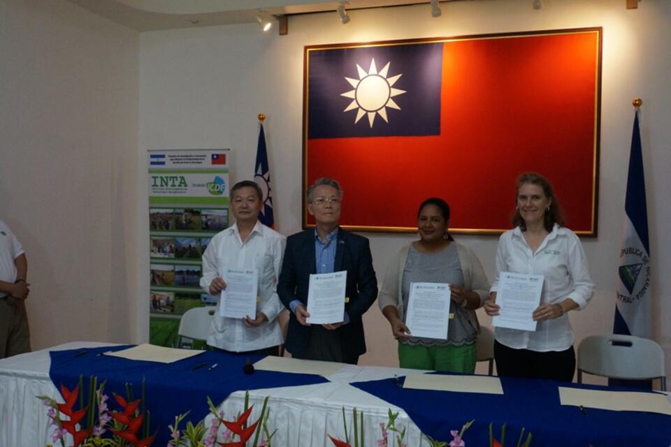 El Fondo de Cooperación Internacional y Desarrollo de Taiwán y el CIAT suscriben acuerdo para el desarrollo agrícola de Nicaragua